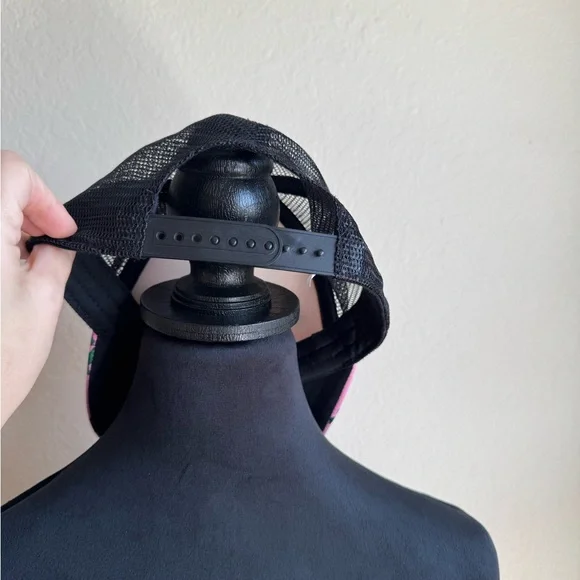 Pink Cactus 🌵 Hat 🧢 - Picture 4 of 4